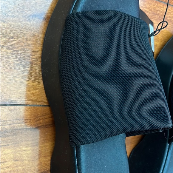 Forever 21 Women's Black Soft Platform Slides size USA 8 - Picture 3 of 4